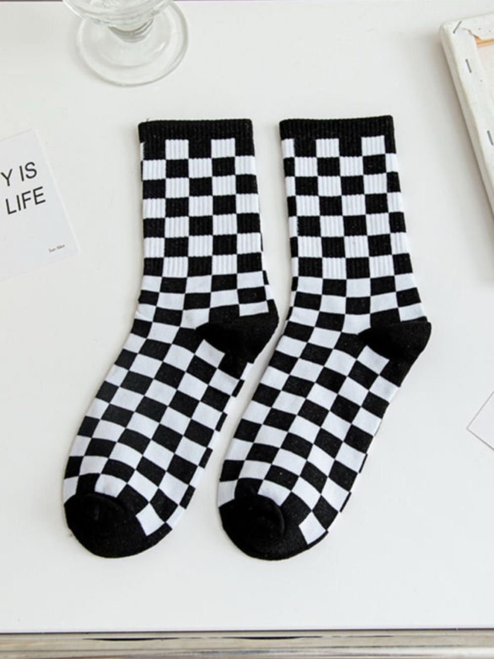 1258. Black and white checkered print cotton knit sock